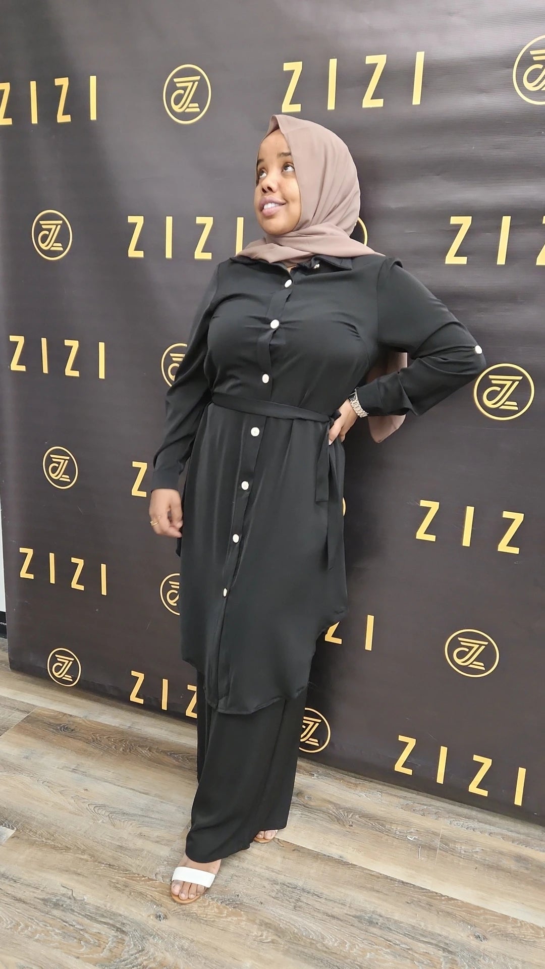 Flowy Button-Down Dress Shirt (Midi)