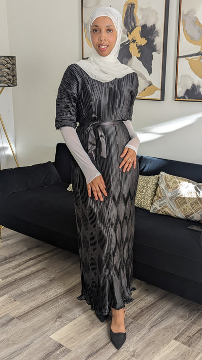 Ribbon Pleated dress short-sleeved