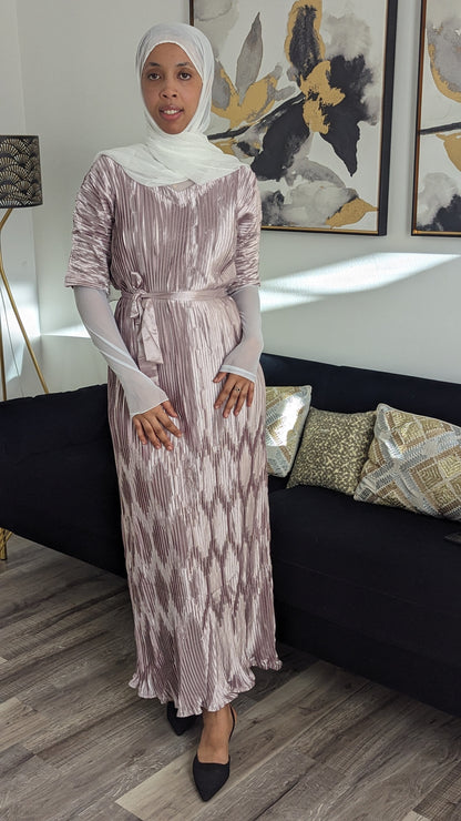 Ribbon Pleated dress short-sleeved