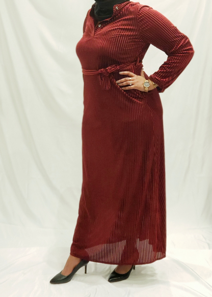 ZIZI Boutique Vintage Velvet Dress in burgundy with long sleeves and a belted waist