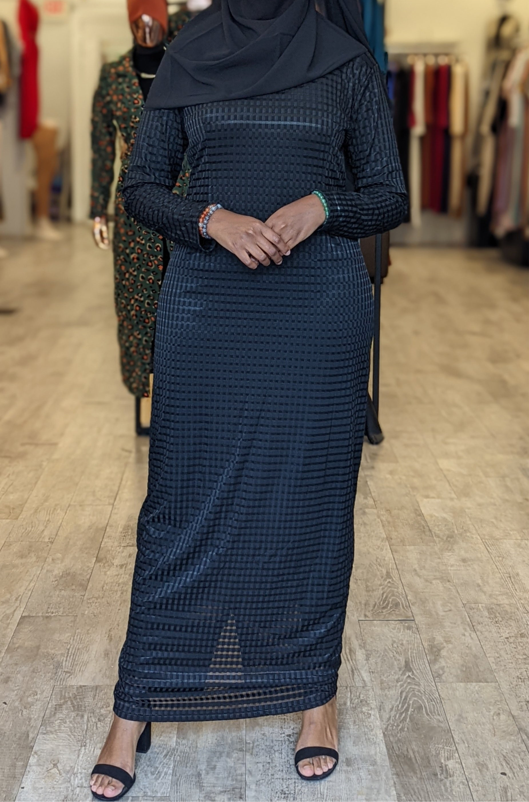 ZIZI Checkered Color Maxi Dress in dark navy with long sleeves and subtle checkered pattern