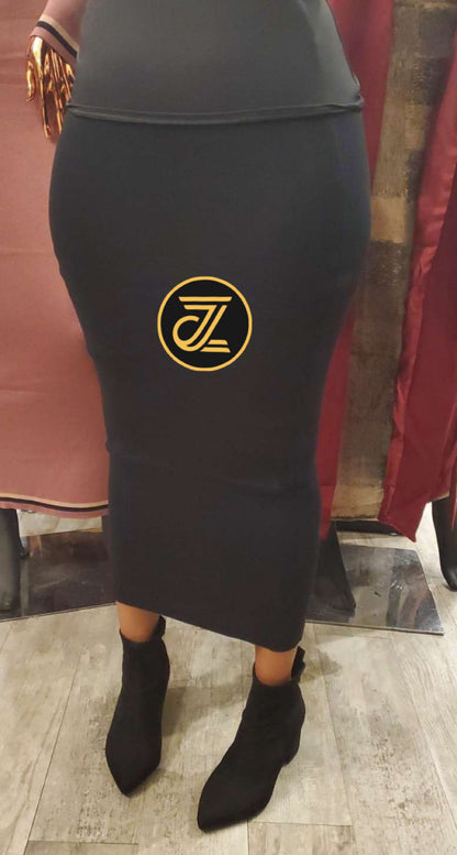 Free Size Women's Sweater Maxi Skirt in black from ZIZI Boutique styled with black ankle boots