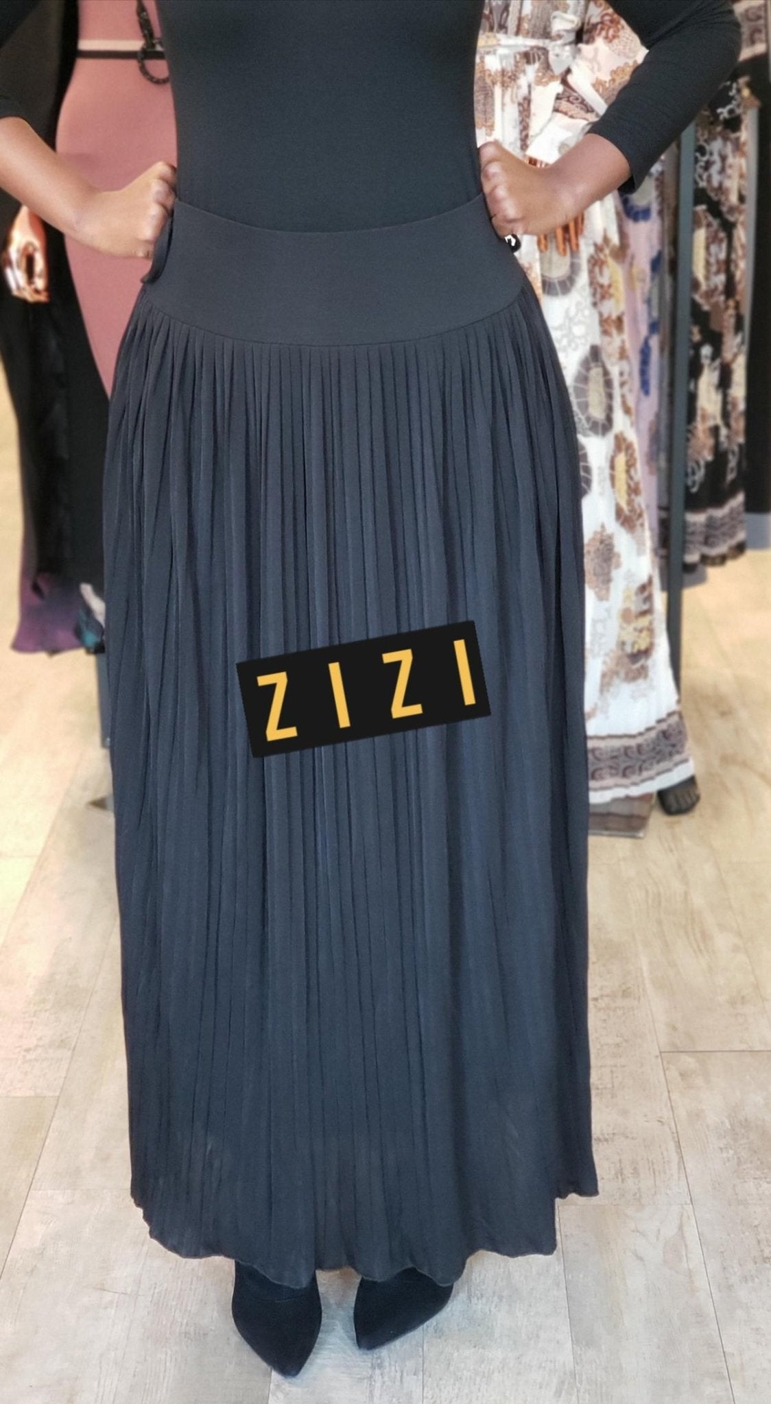 High Waisted Women's Maxi Pleated Skirt - ZIZI Boutique