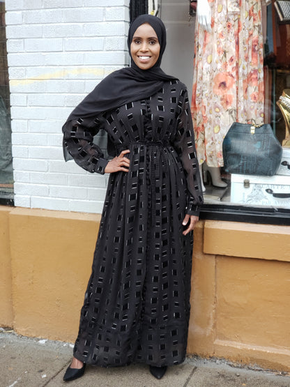 ZIZI Elegant Black Maxi Dress with Square Pattern and Belted Waist for Stylish Occasions