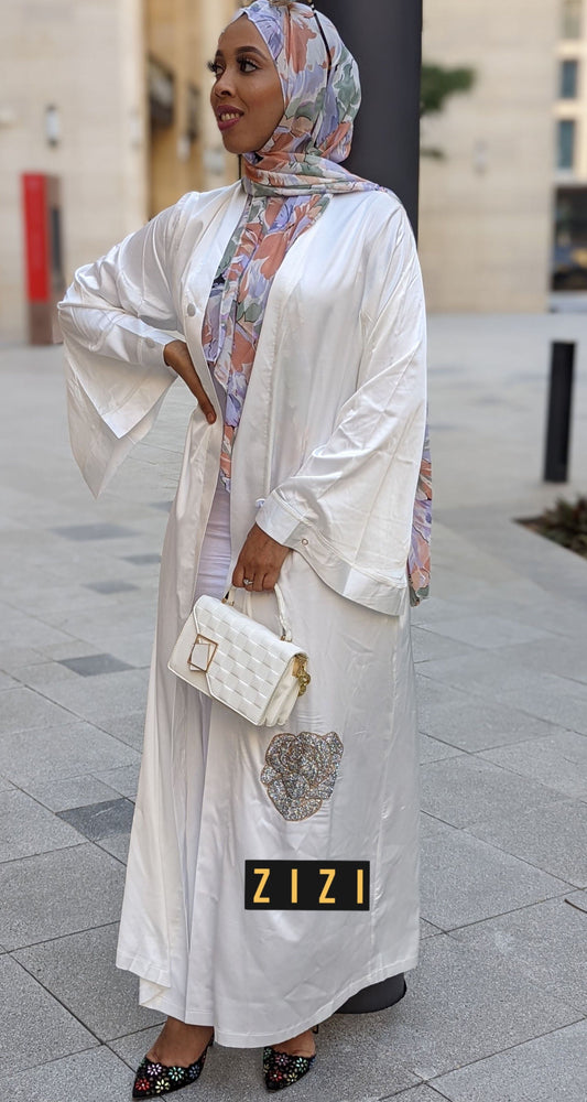 ZZ Satin Flower Kimono — White - ZIZI Boutique